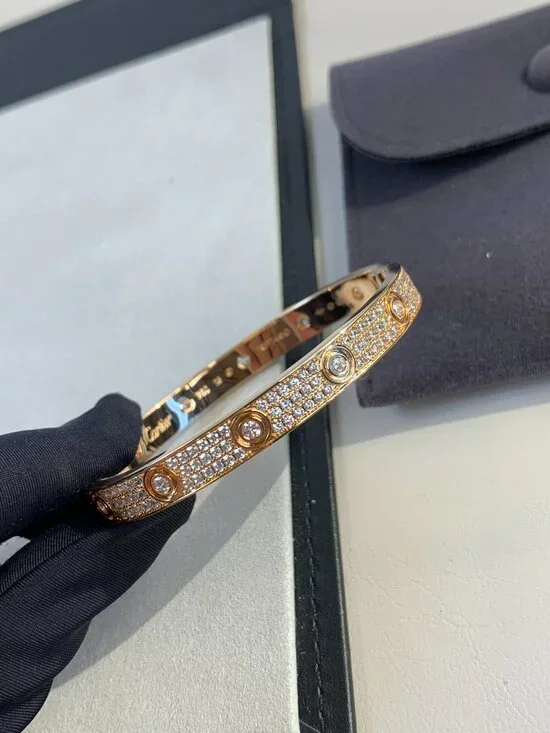 Cartier's Pave Love Bracelet Size 18 - Picture 4 of 9